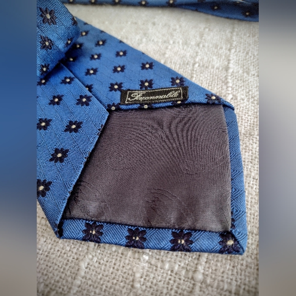 Like New Vintage 90's Faconnable Blue Necktie, Made in France, 100% Silk - Picture 7 of 8